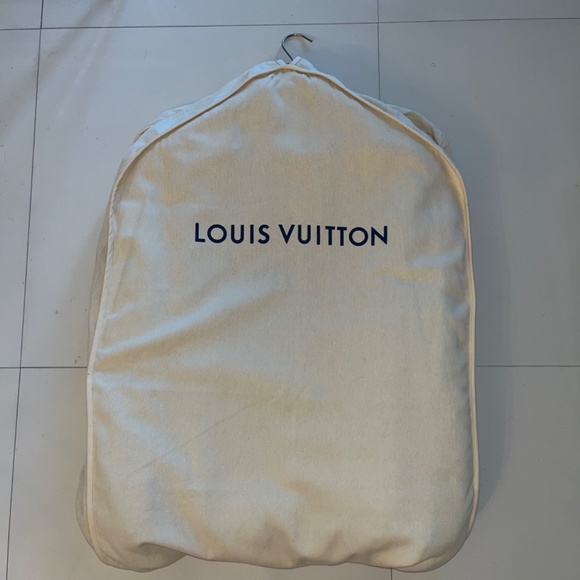 Louis Vuitton jacket - Picture 3 of 4